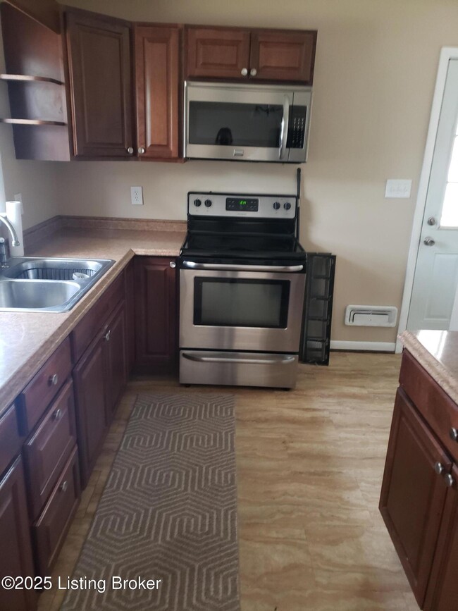 Building Photo - 5703 Bunning Dr