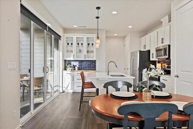 Building Photo - 12687 W Norterra Ln