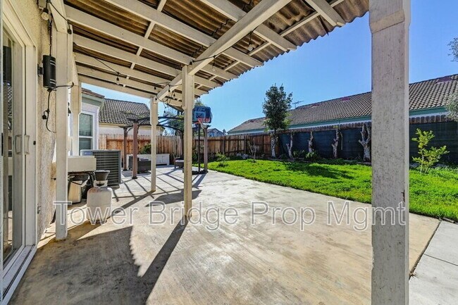 Building Photo - 8924 La Margarita Way