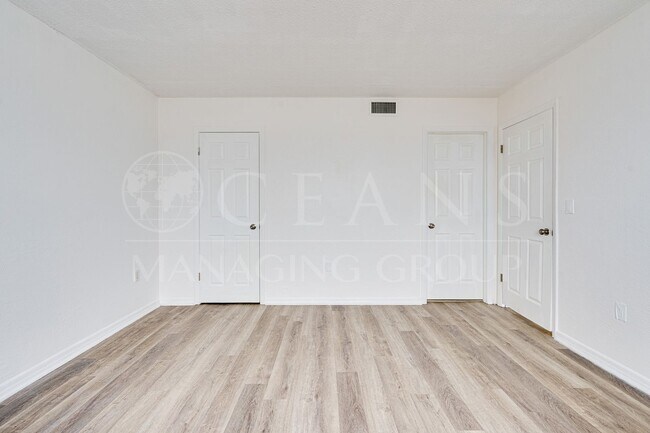 Building Photo - Riverfront 1-Bedroom Condo with Intracoastal Views – Daytona Beach, FL