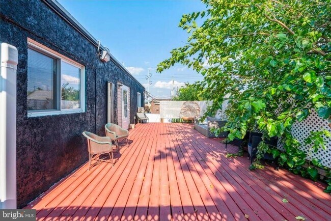 Building Photo - 311 Old Rodgers Rd