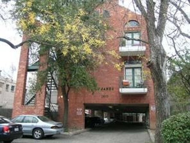 Building Photo - WEST CAMPUS - 2 BEDROOM - 2 BATHROOM  - AU...