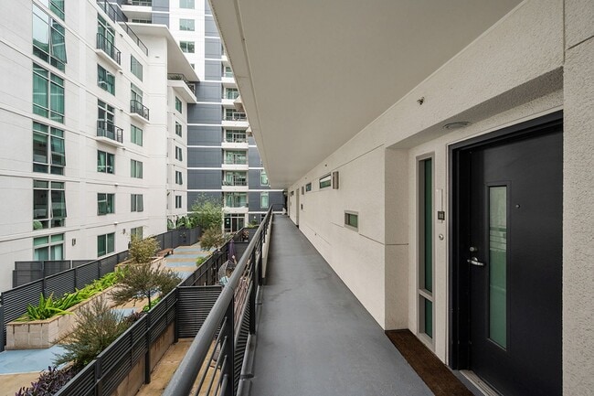 Building Photo - One Bedroom in Heart of Little Italy!