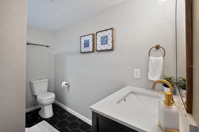 Building Photo - 63 Lake Hunter Dr