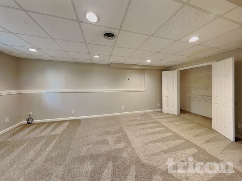 Building Photo - 547 Horseshoe Cir