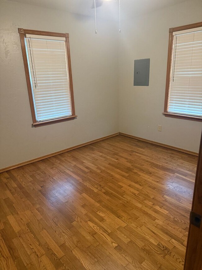 Building Photo - Charming 2-Bedroom Home for Lease – El?Reno, OK