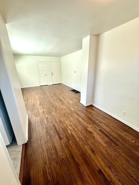Building Photo - 12747 Oxnard St