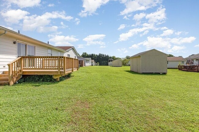 Building Photo - 1824 Meadow Dr