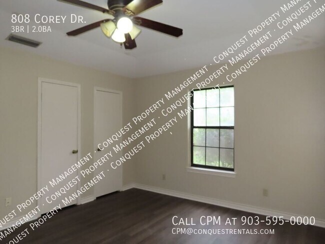 Building Photo - 808 Corey Dr
