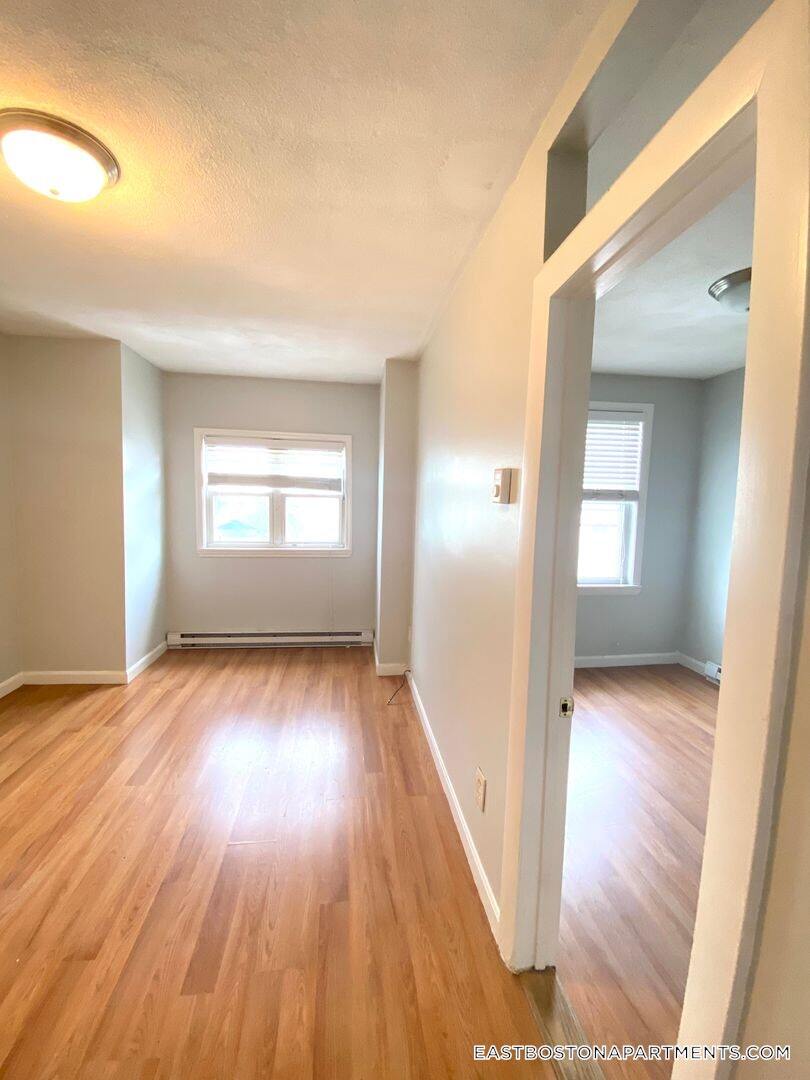 Building Photo - 161 Bennington St