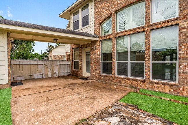 Building Photo - 13202 Brushy Knoll Ln