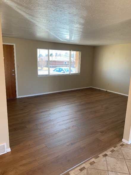 Building Photo - 2341 Farisita Dr