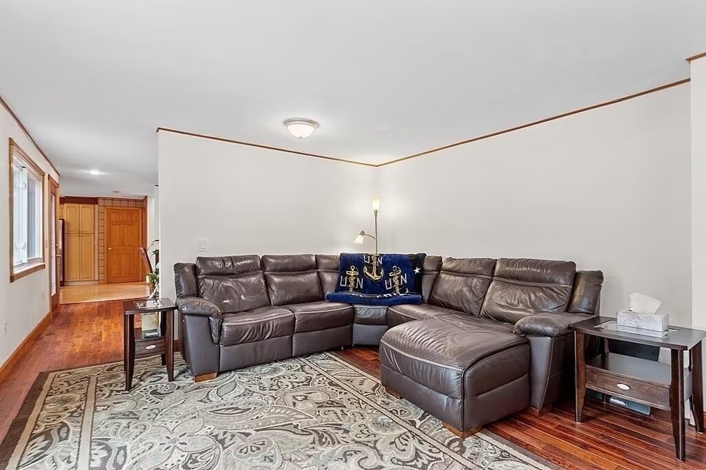 Building Photo - 68 E Bluff Rd