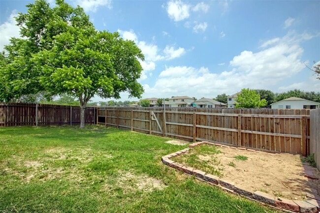 Building Photo - 3423 Sandy Koufax Ln