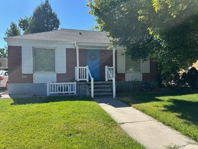 Primary Photo - 761 440 W