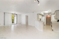 Building Photo - 13605 Eagle Ridge Dr