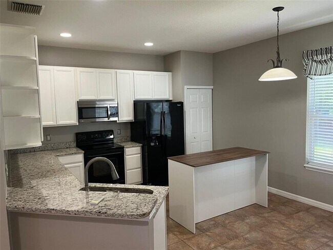 Building Photo - 3436 Gerber Daisy Ln