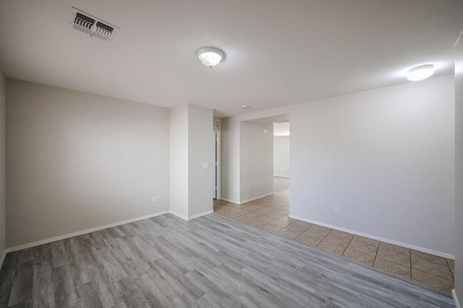 Building Photo - 16034 W Winchcomb Dr