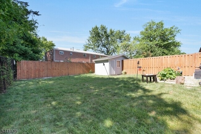 Building Photo - 640 Desota Dr