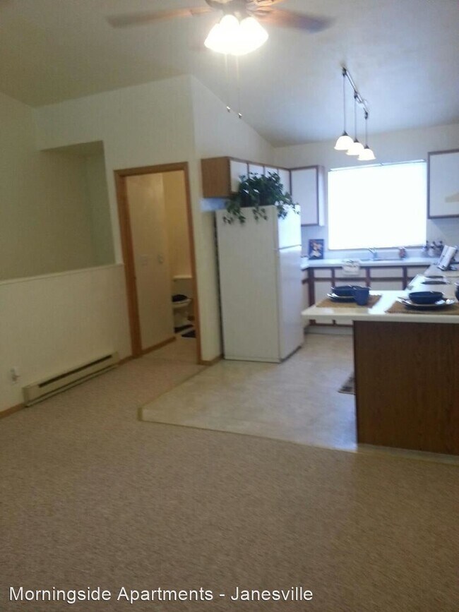 Building Photo - 3202-3216 Midvale Dr
