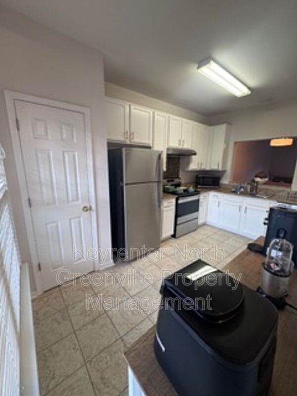 Building Photo - 612 Graythorn Ln