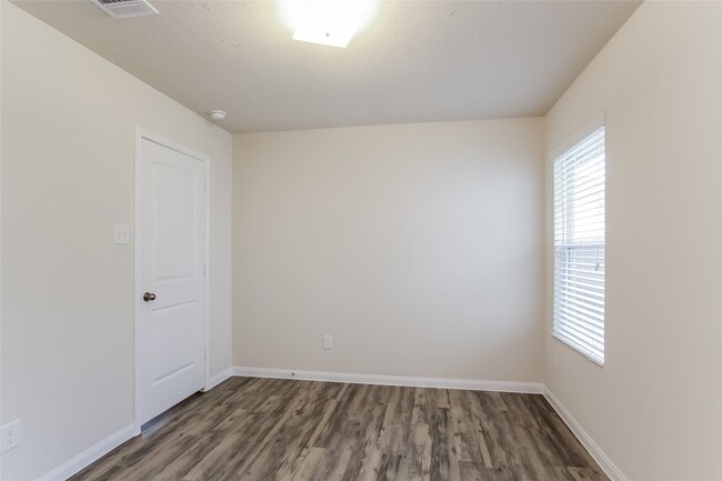 Building Photo - 24335 Veratti Ln