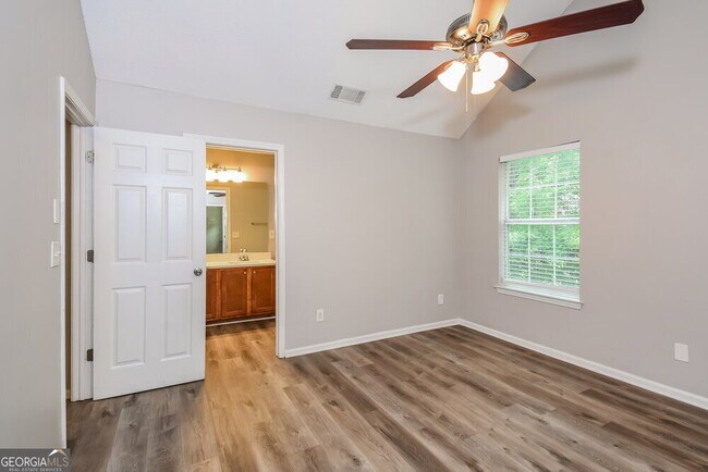 Building Photo - 310 Barshay Dr