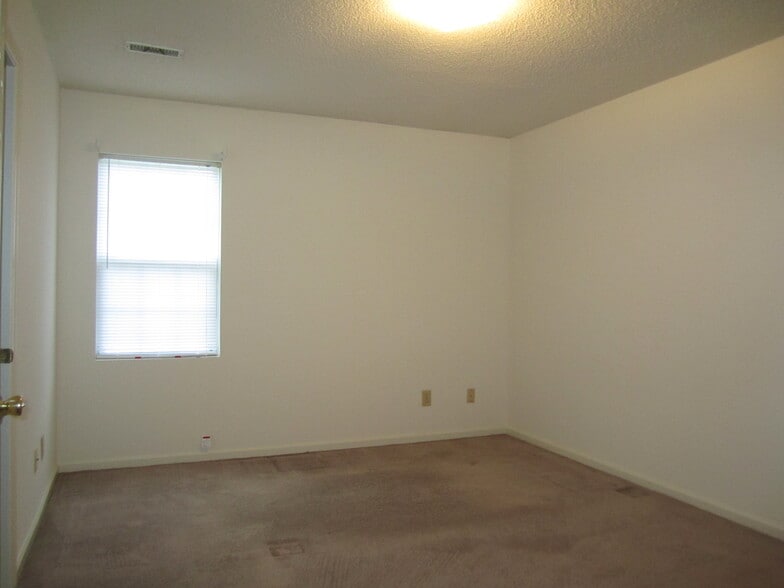 Building Photo - 151 Dallas Rd