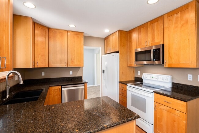 Building Photo - 13123 Spica Dr
