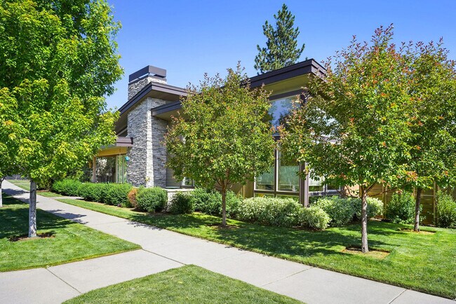 Building Photo - 2749 NW Shields Dr