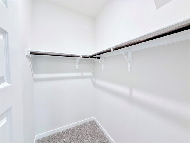 Building Photo - 133 Cintilar St