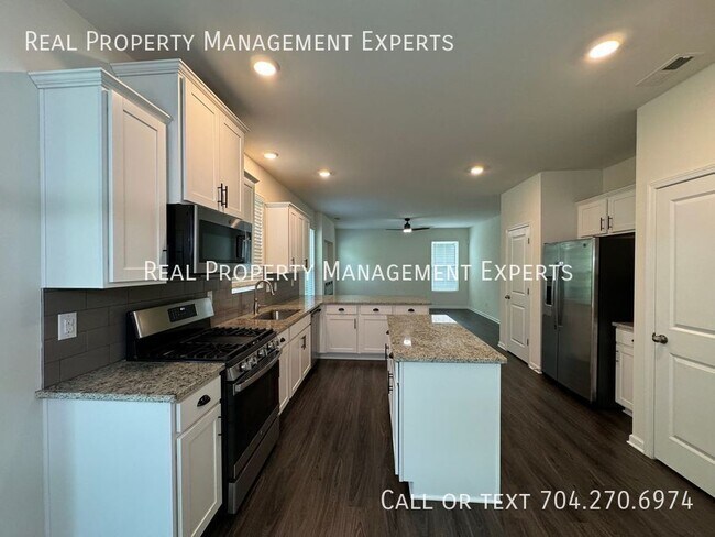 Building Photo - 3227 Selwyn Landing Dr