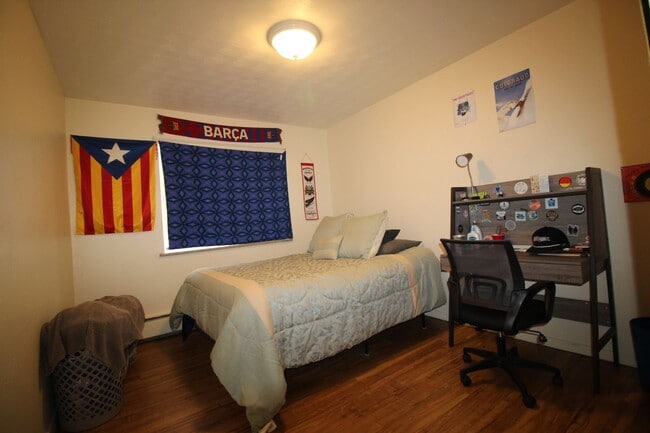 Building Photo - Great Condo near downtown Fort Collins