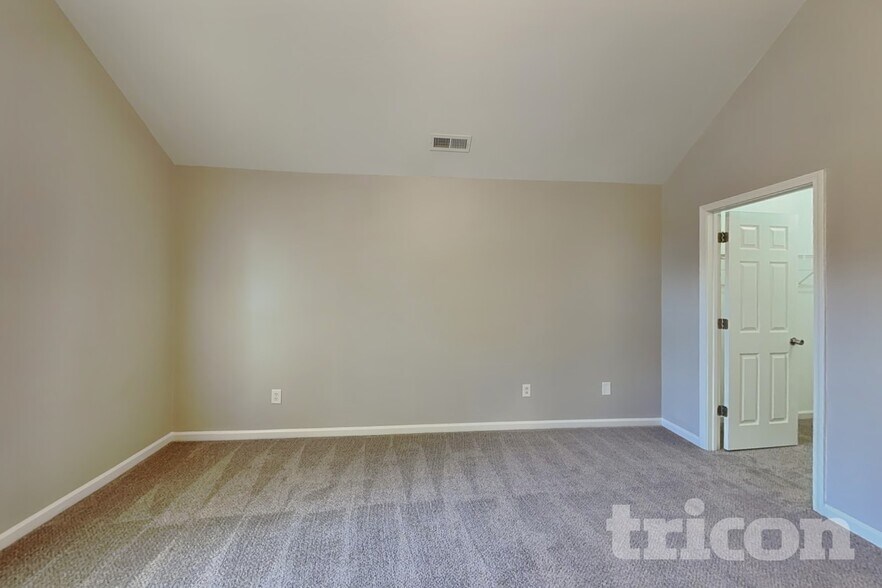 Building Photo - 2303 Cilantro Way