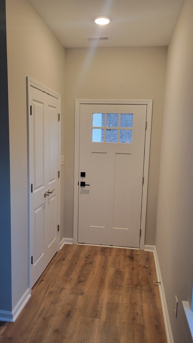 Entrance - 118 Wilson St