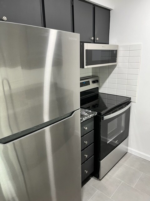 Kitchen - 303 Hudson Ave
