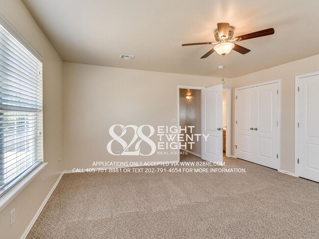 Building Photo - Spacious 2 Bed/1.5 Bath Norman Townhome Du...