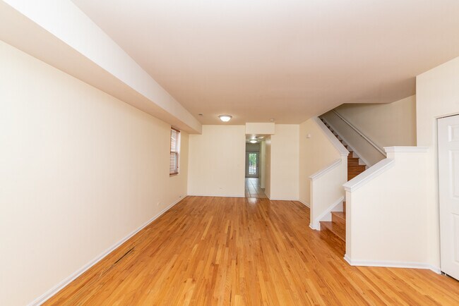 Building Photo - 1509 N Talman Ave