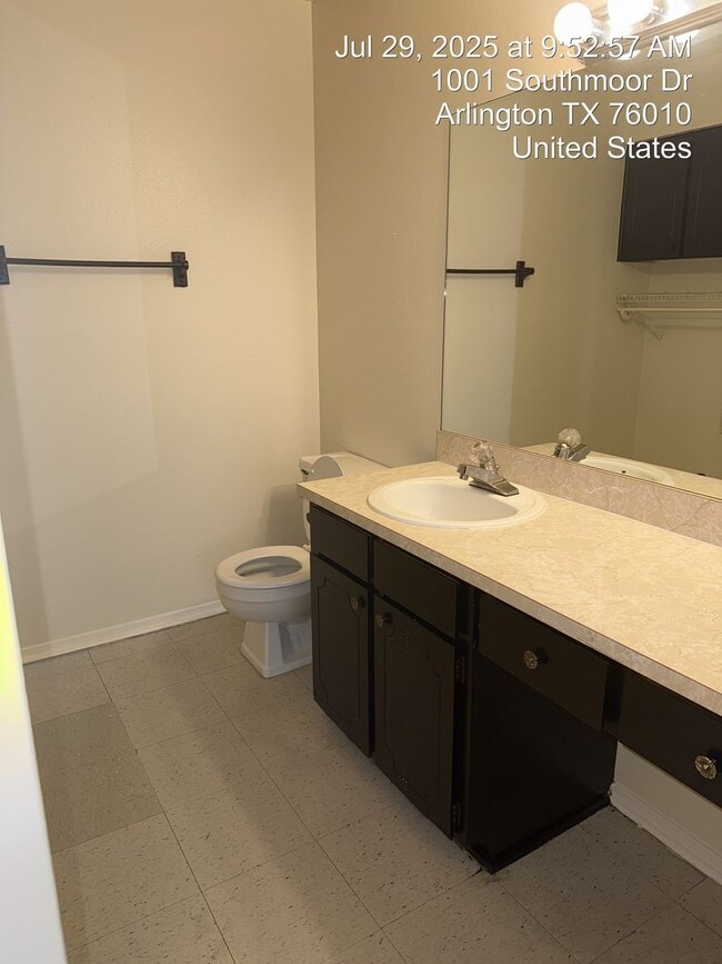 Building Photo - Duplex