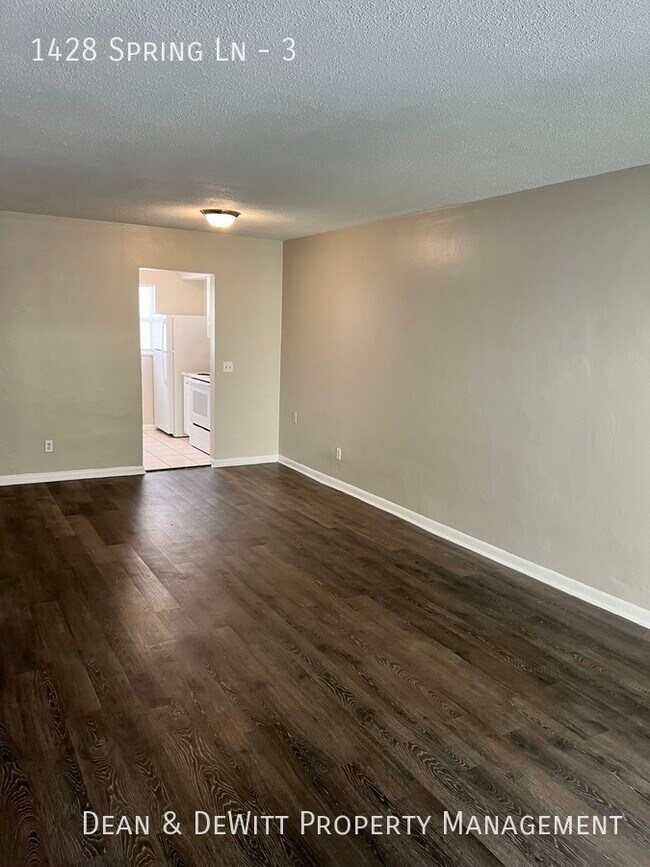 Building Photo - Clearwater APT - 2/2 For Rent