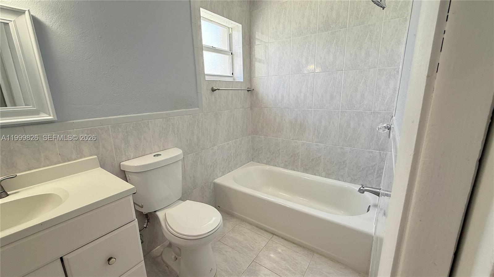 Building Photo - 11501 SW 43rd Ln