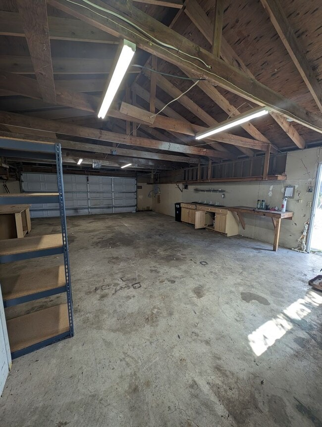 Building Photo - Large 4 Bedroom Home for rent in PO - Over Two Acres and Room to Roam!
