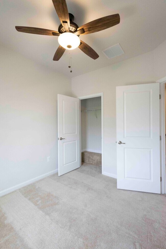 Building Photo - Charming 3 Bedroom/2.5 Bathroom in Bel Air, MD!