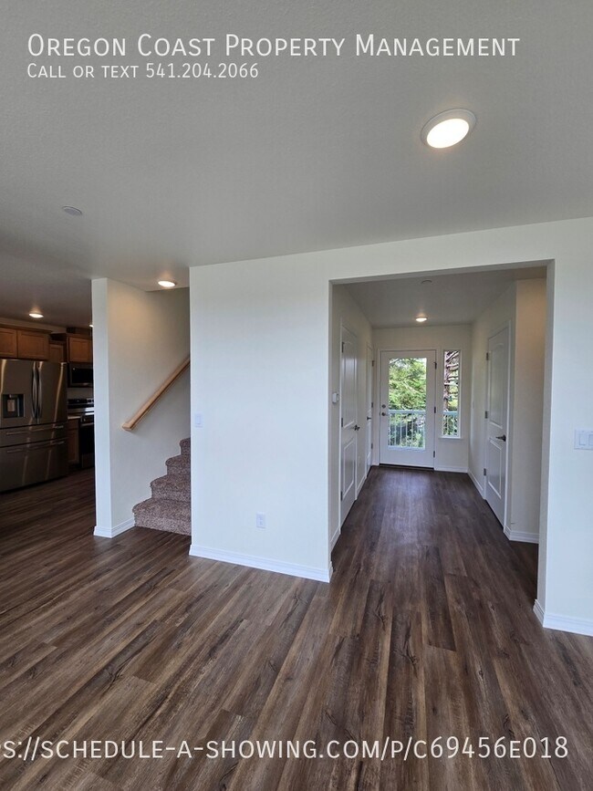 Building Photo - 4822 SW 48th Ct
