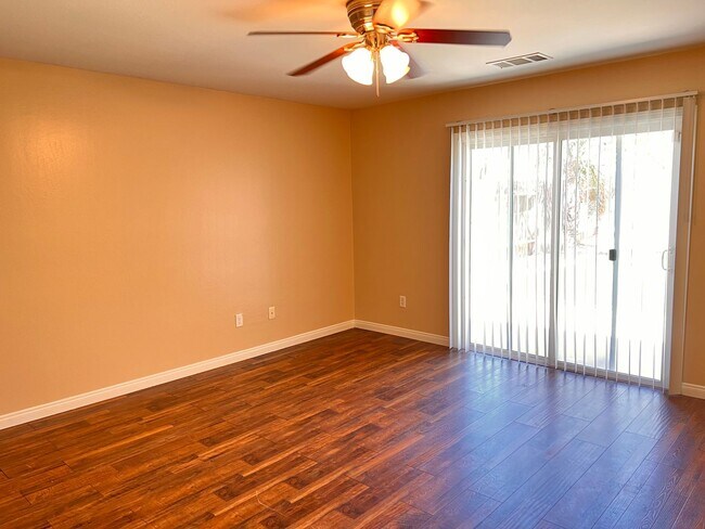 Building Photo - Northwest Bakersfield