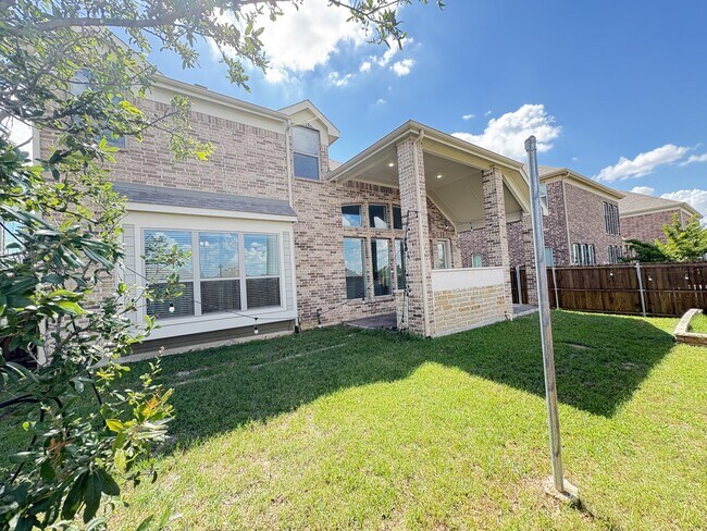 Building Photo - 7952 Ashwood Ln