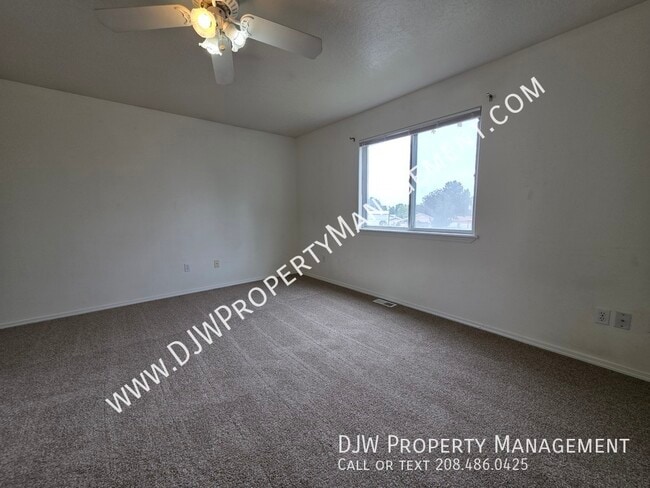 Building Photo - 2682 S Stonehedge Dr