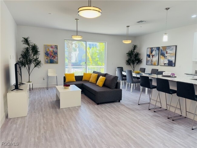 Building Photo - 5865 Shell Cove Drive