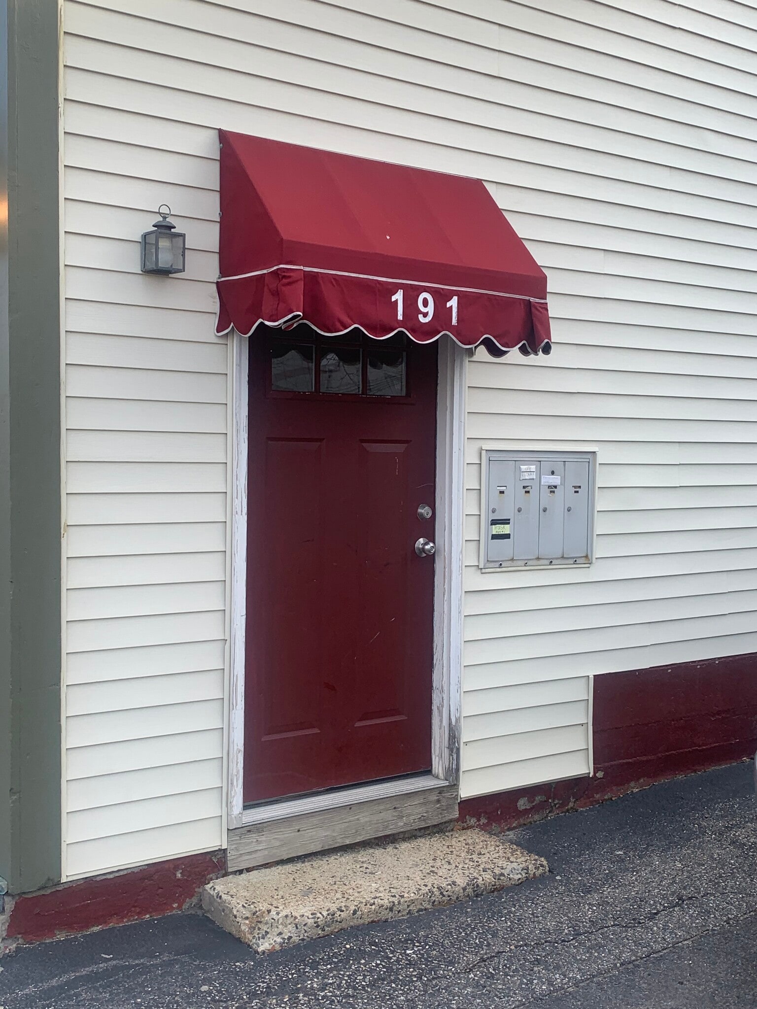 Building Photo - 191 Main St