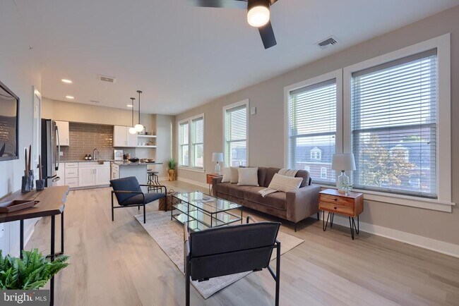 Building Photo - 9-213-UNI9 Jackson Dr